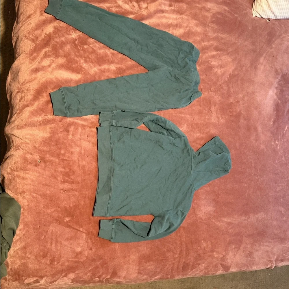 New Balance Kids Green Hoodie and Joggers Set - Picture 7 of 9